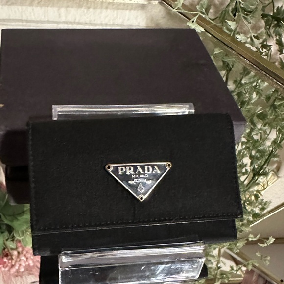 Vintage Prada key case wallet black & silver in beautiful condition with box - Picture 3 of 10